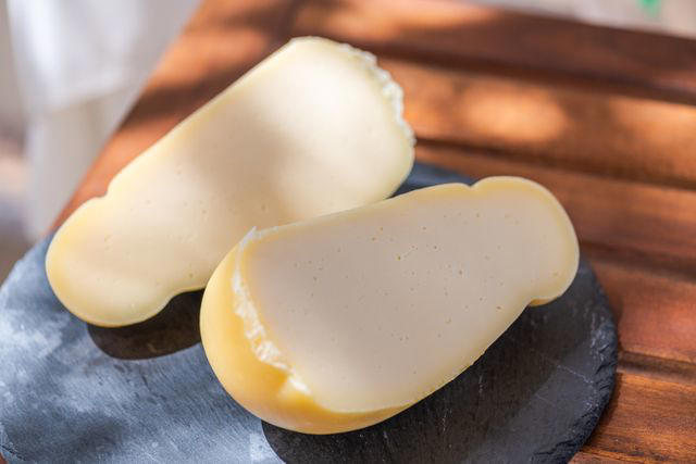 Parmigiano-Reggiano DOP, Grana Padano DOP, Pecorino Romano DOP, Mozzarella, Mascarpone, Asiago DOP, Fontina DOP, Piave DOP, Taleggio DOP, Provolone, Gorgonzola DOP