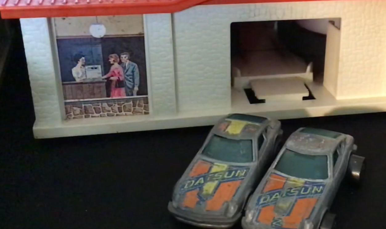 Money On Tiny Wheels, 1968 Brown Custom Camaro, 1968 White Custom Camaro, 1968 Pink Beatnik Bandit, 1969 Red Baron With White Interior, 1971 Red Olds 442 With Black Interior, 1972 Green Open Fire, 1972 Pink Superfine Turbine, 1974 Blue Rodger Dodger, 1974 Magenta Rodger Dodger With White Interior, 1977 White Z-Whiz, 1968 Python With “Cheetah” Base, 1968 Custom Volkswagen Without Sunroof, 1968 Rear-Loading Volkswagen Beach Bomb, 1970 Ed Shaver Custom AMX, 1969 Purple Olds 442, 1971 Purple Olds 442, 1970 Mad Maverick With “Mad” Base, 1971 Snake And Mongoose Dragsters, 1969 Purple Bye Focal, 1970 Purple Olds 442 With White Interior, 1968 Custom Barracuda In Apple Green