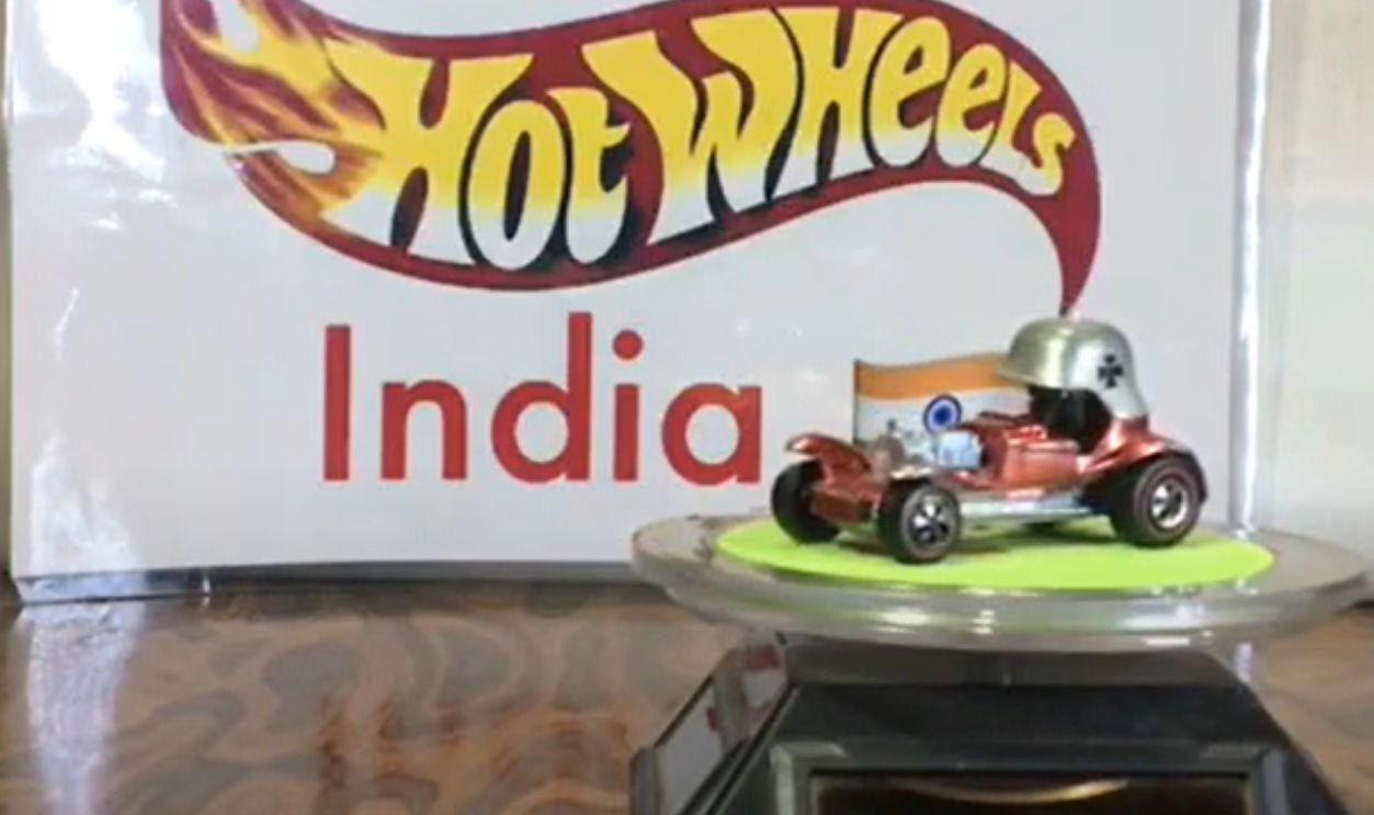 Money On Tiny Wheels, 1968 Brown Custom Camaro, 1968 White Custom Camaro, 1968 Pink Beatnik Bandit, 1969 Red Baron With White Interior, 1971 Red Olds 442 With Black Interior, 1972 Green Open Fire, 1972 Pink Superfine Turbine, 1974 Blue Rodger Dodger, 1974 Magenta Rodger Dodger With White Interior, 1977 White Z-Whiz, 1968 Python With “Cheetah” Base, 1968 Custom Volkswagen Without Sunroof, 1968 Rear-Loading Volkswagen Beach Bomb, 1970 Ed Shaver Custom AMX, 1969 Purple Olds 442, 1971 Purple Olds 442, 1970 Mad Maverick With “Mad” Base, 1971 Snake And Mongoose Dragsters, 1969 Purple Bye Focal, 1970 Purple Olds 442 With White Interior, 1968 Custom Barracuda In Apple Green