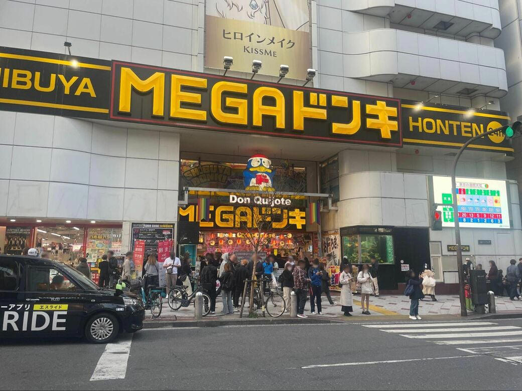 「栄養食」のような店舗空間が嫌われている？, 都市空間の中に浮かぶポップ体が「違和感」を生む？, 「嫌悪」の裏にある「生活への浸透」, 「嫌悪」は小売店の通過儀礼だ