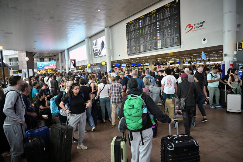 Cyber attack hits Heathrow, Berlin and Brussels airports,      What is a cyber attack?   , Dublin Airport evacuated, Catastrophic failure delays thousands of US flights,      What are my rights if my flight is cancelled?   