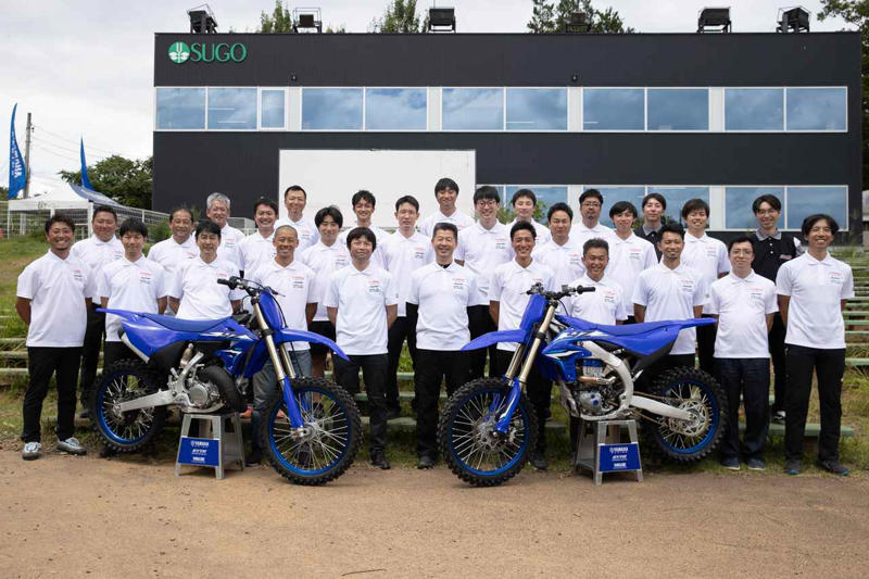 2ストローク125とは, 熱田孝高インプレッション ― ４ストにも効くコントロール技術を得るための教材的マシン, 開発陣インタビュー ― 小変更の裏に隠された膨大な工数。標準セッティングの素性の良さを目指す, 立ち上がりの遅れを消し、パワーバンドでも山を作らない, ノービス稲垣も明確に感じる扱いやすさと難しさ, 歴史と使命を背負う“ヤマハの宝”