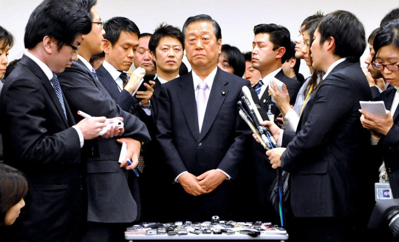 ■検察が虚偽の捜査報告書を作成, ■「お尻から出血があってさ」, ■SNSで追い込まれた竹内県議は「鵬志会」の後輩, ■竹内氏の妻と話し合って刑事告訴へ, ■「陸山会事件は小沢潰しでしかない」, ■既読にならなかったメッセージ
