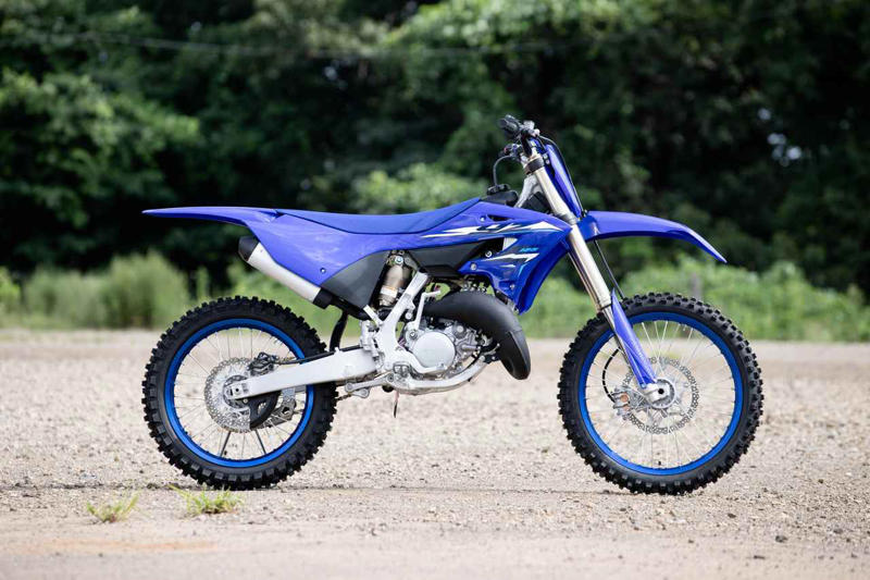 2ストローク125とは, 熱田孝高インプレッション ― ４ストにも効くコントロール技術を得るための教材的マシン, 開発陣インタビュー ― 小変更の裏に隠された膨大な工数。標準セッティングの素性の良さを目指す, 立ち上がりの遅れを消し、パワーバンドでも山を作らない, ノービス稲垣も明確に感じる扱いやすさと難しさ, 歴史と使命を背負う“ヤマハの宝”