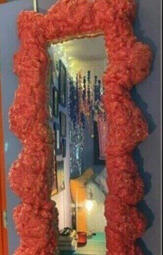A Hot Cheeto Mirror Mooooove Into the Light, Night Night, Don't Sleep Tight, Anyone for Some Mold?, A Lebrontosaurus, Arts and Krafts, Down the Rabbit Hole, A Hot Cheeto Mirror, Somebody Discovered Gorilla Glue, A Little Bit of Bad Luck, This Looks Uncomfortable, Take a Seat on the Jair, Oh, Baby, How Cheesy, We'll Pass on Dessert, Ruining the Globe, At Least They're Not on the Floor, "Goat Skin", Tired of It All, When You See It..., A Big Nope, A Wine Rack?, That Price, Though, The Liquor Nativity Scene, Customization Is Key, "Deconstructed" Art, Phone Frosting, A Major Fire Hazard, Creepy Crafts, Nothing Is off Limits, Flip or Flop, Flamingo or FlaminNO?, "Only Worn Once", Another Prawn on the Cake, They're Unstoppable, Painful Playtime, Take a Pair