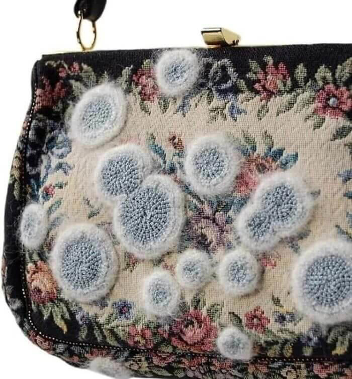 Anyone for Some Mold? Mooooove Into the Light, Night Night, Don't Sleep Tight, Anyone for Some Mold?, A Lebrontosaurus, Arts and Krafts, Down the Rabbit Hole, A Hot Cheeto Mirror, Somebody Discovered Gorilla Glue, A Little Bit of Bad Luck, This Looks Uncomfortable, Take a Seat on the Jair, Oh, Baby, How Cheesy, We'll Pass on Dessert, Ruining the Globe, At Least They're Not on the Floor, "Goat Skin", Tired of It All, When You See It..., A Big Nope, A Wine Rack?, That Price, Though, The Liquor Nativity Scene, Customization Is Key, "Deconstructed" Art, Phone Frosting, A Major Fire Hazard, Creepy Crafts, Nothing Is off Limits, Flip or Flop, Flamingo or FlaminNO?, "Only Worn Once", Another Prawn on the Cake, They're Unstoppable, Painful Playtime, Take a Pair