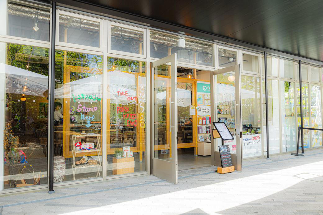 万博で目にした、まさかの光景, 最初に立ちはだかったのは「調達の壁」, 「国内店の99％が冷凍食材」の衝撃, 『ONE PIECE』方式で「最強チーム」を結成, 「なんとなく」から生まれた絆, 「ストーリー性」も演出していた, 1日7回転、90万円を売り上げる成功, 人間ってどこで感動するかわからない