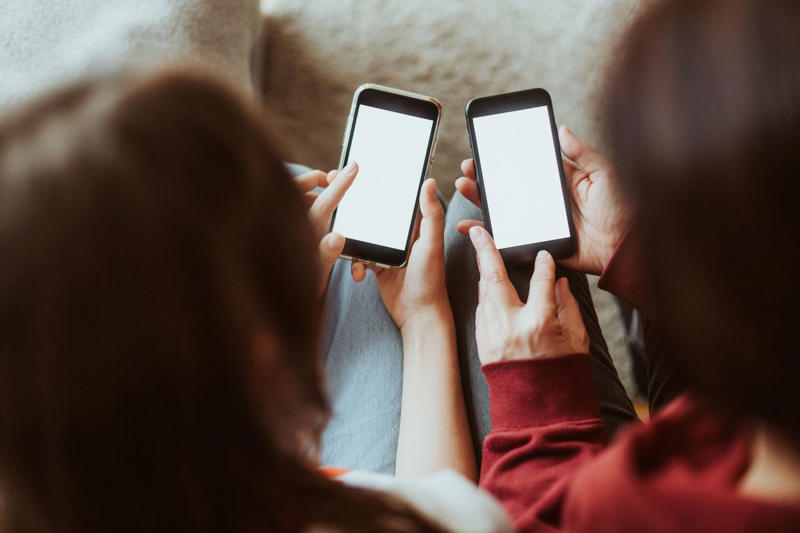 ChatGPTに「親が監視できる機能」を導入, 自殺した少年のChatGPT利用履歴に残されていたこと, 中年男性の無理心中事件にもChatGPTが関与, 現代AIの最大の用途とは？, AIを人間に近づけることの危険性, 人間は自分に寄り添ってくれるAIを求めている
