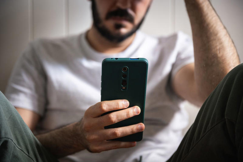 ChatGPTに「親が監視できる機能」を導入, 自殺した少年のChatGPT利用履歴に残されていたこと, 中年男性の無理心中事件にもChatGPTが関与, 現代AIの最大の用途とは？, AIを人間に近づけることの危険性, 人間は自分に寄り添ってくれるAIを求めている