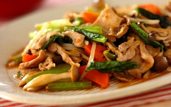 【ミートソースの隠し味に】基本のミートソースのパスタ, 【チャーハンの味付けに】エビチャーハン, 【炒め物の調味料として】野菜炒め, 【肉や魚ソテーのソースとして】チキンのソテー, 【タコサラダの味付けに】タコとトマトのサラダ