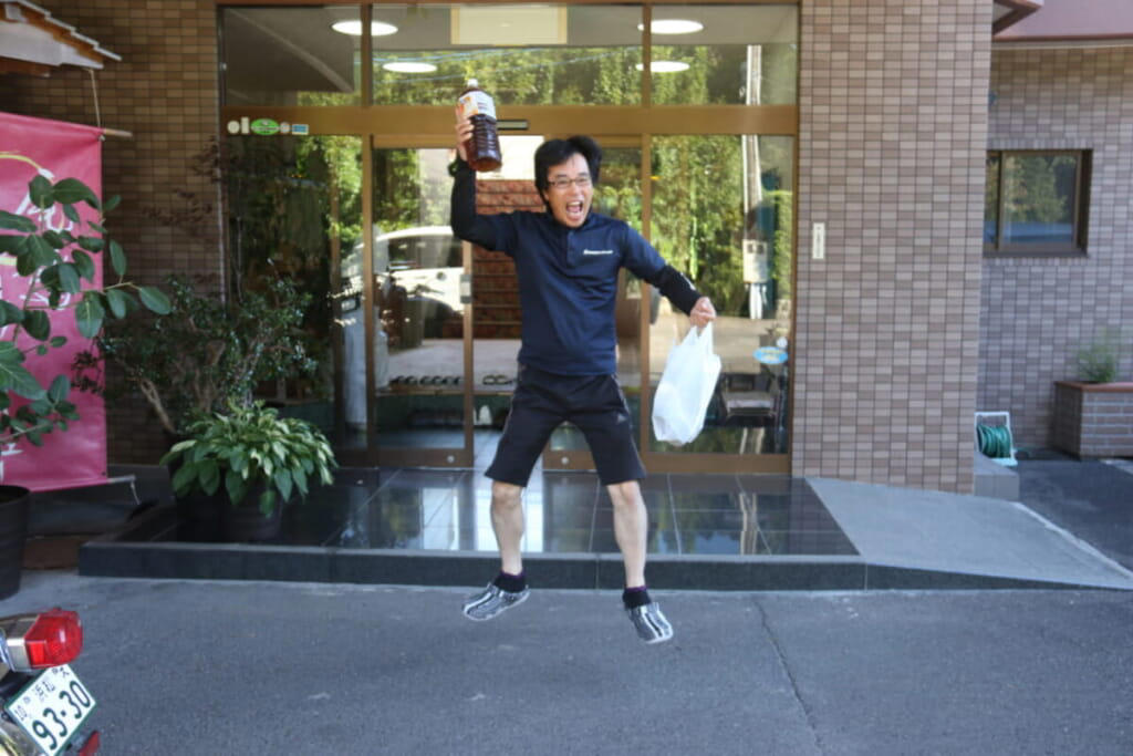 数釣りと一緒に楽しめる上達のコツとはイカに！, サイトエギングのクエスチョン, ― Q1「なぜサイトができるの？」, ― Q2「イカが見えないとダメ？」, サイトエギングのダイジナトコ, ― サイトの必須アイテム, ― 釣れやすいイカの特徴, ― サイトエギング上達の3ステップ, ― そしてブラインドへ！, 今回のエギングタックル, 今月のエンジョイまとめ, エギング入門のすべてはこちら！, これまでのエギング入門シリーズ
