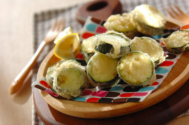 ・マスタードチキンフリット, ・アボカドの磯辺揚げ, ・野菜のソーダ揚げ, ・ズッキーニのチーズフリッター, ・サバの大葉揚げ