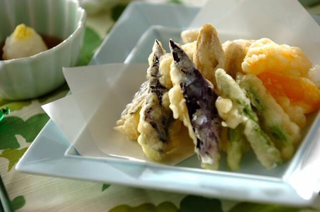 ・マスタードチキンフリット, ・アボカドの磯辺揚げ, ・野菜のソーダ揚げ, ・ズッキーニのチーズフリッター, ・サバの大葉揚げ