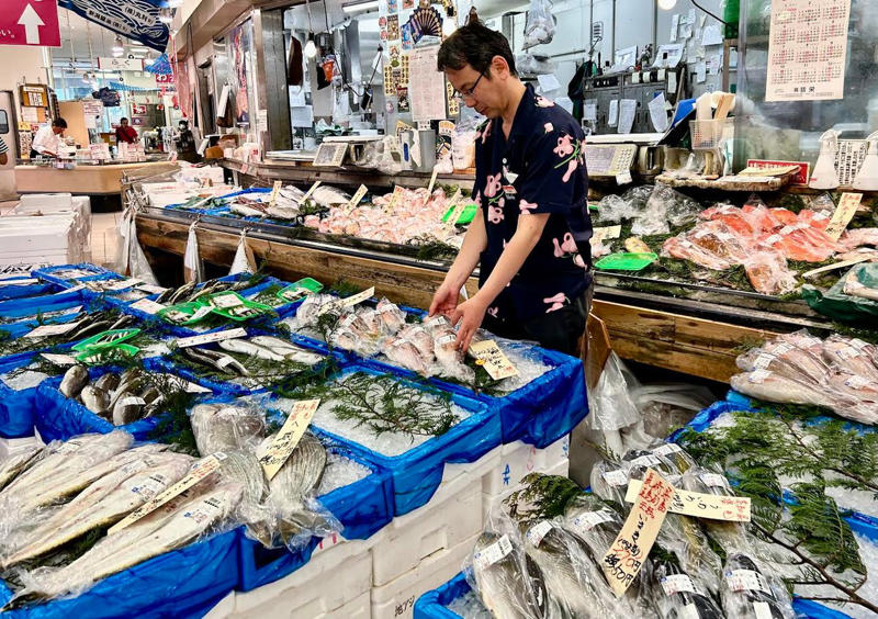 吉池が掲げたポリシー, 備蓄米と輸入米を扱わない宣言をしたワケ, 生産者を守ることも含めて米価を考える, 「新潟への郷土愛」がにじむ品揃え, 自慢の鮮魚売り場, できる限り国産で賄いたい