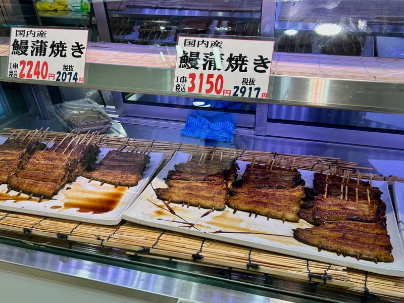 吉池が掲げたポリシー, 備蓄米と輸入米を扱わない宣言をしたワケ, 生産者を守ることも含めて米価を考える, 「新潟への郷土愛」がにじむ品揃え, 自慢の鮮魚売り場, できる限り国産で賄いたい