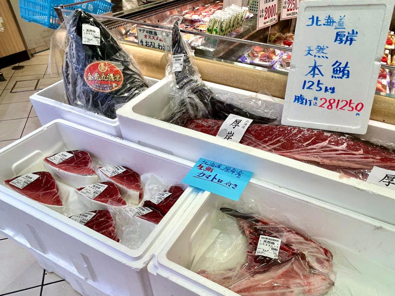 吉池が掲げたポリシー, 備蓄米と輸入米を扱わない宣言をしたワケ, 生産者を守ることも含めて米価を考える, 「新潟への郷土愛」がにじむ品揃え, 自慢の鮮魚売り場, できる限り国産で賄いたい