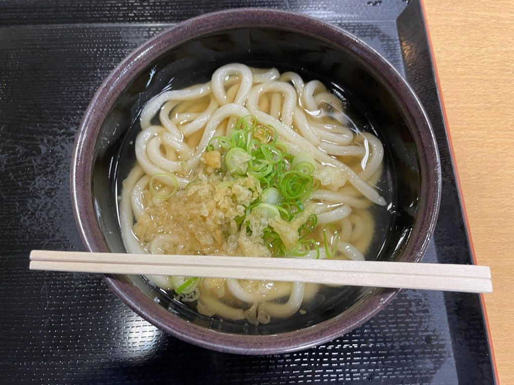 思い出の「麺や」, 地元民御用達なので、混まない！, とても行きやすいところにある, お値段お手頃、味最高, いろんなメニューでみんな楽しめる, 「麺や」から香川のいろいろなうどん屋をめぐってみよう（今度は観光で！）, やっぱり「麺や」は最高のチェーン店