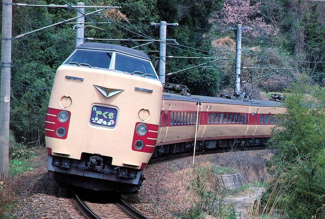 豪快なエンジン音とパワフルな走り, 電化間近の山岳路線を疾走, 時刻表の表紙を飾った「やくも」の1枚, 山陰や四国での大活躍, どう撮る？キハ181系, キハ181系の「晴れ舞台」