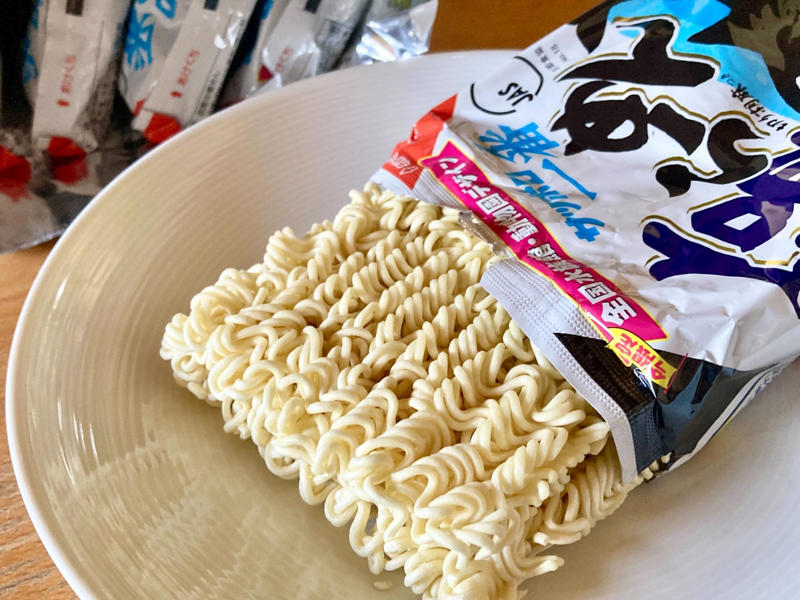 ・「インスタントの袋麺、食べる頻度は？」の結果は…, ・「袋麺、何にこだわる？」の結果は…, ・「ズバリ！好きな袋麺は？」の結果は…, ・「袋麺に期待することは？」の結果は…