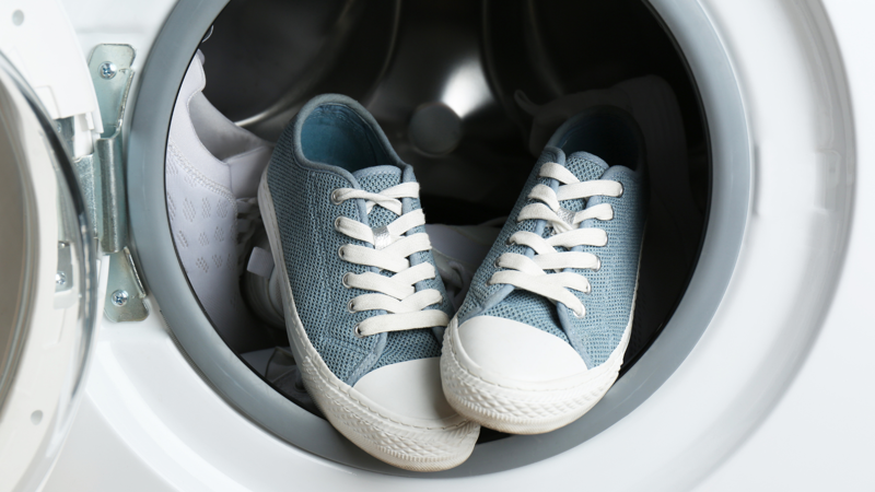 What is solid dish soap?, Can you really wash dishes with bar soap?, How does bar soap clean dishes?, How to wash dishes with bar soap (step-by-step), Advantages of dish soap bars, Things to consider before switching