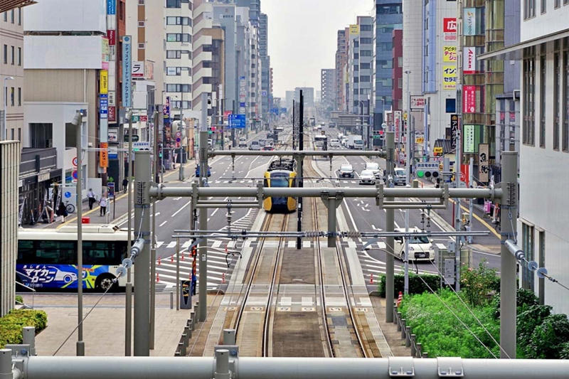 地方都市を変えた路面電車, 利用者増で収益急拡大, 経済波及で市税増加, TODで進む街の再設計, 宇都宮交通革命の全貌, 地方都市交通革命の波