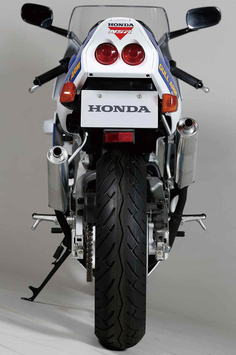 ホンダ「NSR250R」（MC21・1990年）特徴, ホンダ「NSR250R」（MC21・1990年）各部装備・ディテール解説, ホンダ「NSR250R」（MC21・1990年）主なスペック・販売当時価格, ホンダ「NSR250R」（MC21・1990年-1992年）カラー＆カタログ紹介, 関連のおすすめ記事