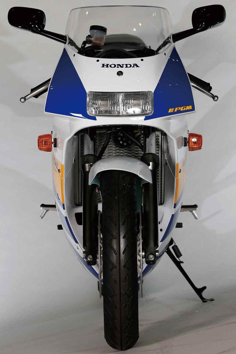 ホンダ「NSR250R」（MC21・1990年）特徴, ホンダ「NSR250R」（MC21・1990年）各部装備・ディテール解説, ホンダ「NSR250R」（MC21・1990年）主なスペック・販売当時価格, ホンダ「NSR250R」（MC21・1990年-1992年）カラー＆カタログ紹介, 関連のおすすめ記事