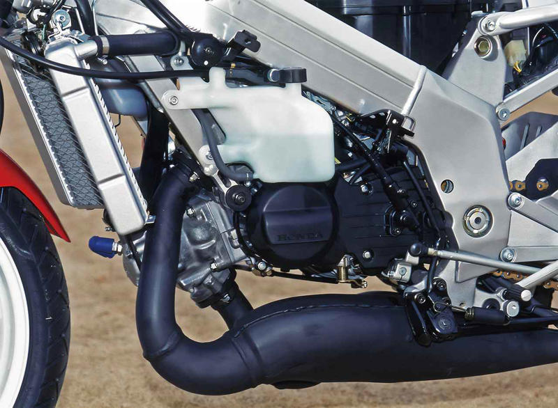 ホンダ「NSR250R」（MC21・1990年）特徴, ホンダ「NSR250R」（MC21・1990年）各部装備・ディテール解説, ホンダ「NSR250R」（MC21・1990年）主なスペック・販売当時価格, ホンダ「NSR250R」（MC21・1990年-1992年）カラー＆カタログ紹介, 関連のおすすめ記事