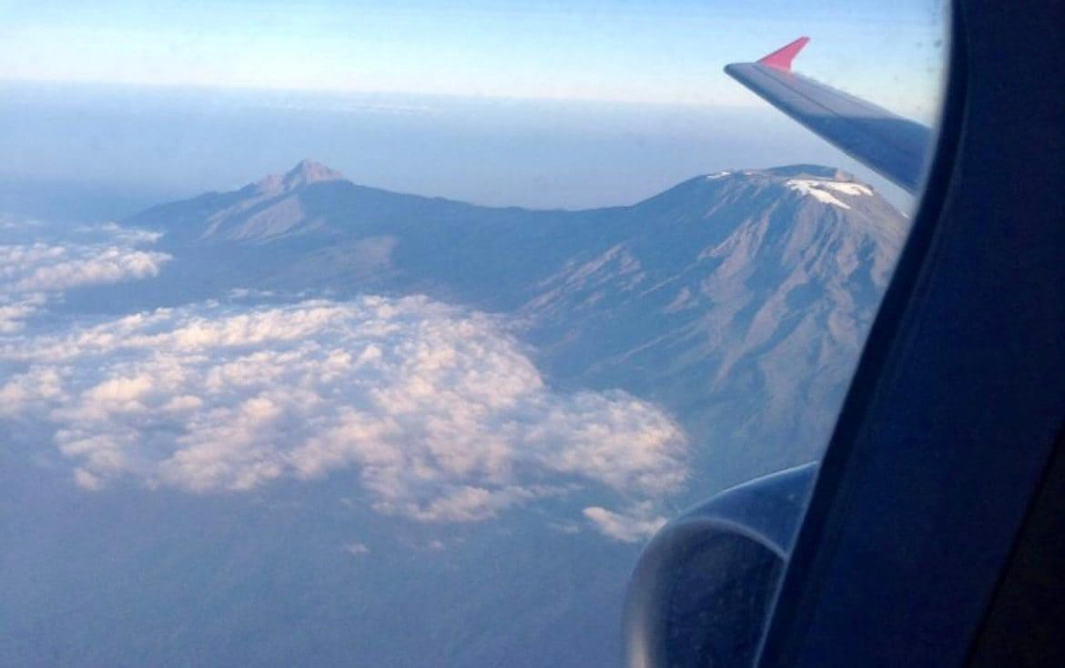 Uluru, Australia, Feasible flight, Eagle-eyed tip, The Great Wall of China, China, Feasible flights, Eagle-eyed tip, Mount Everest, Nepal, Feasible flights, Eagle-eyed tip, Pico, Portugal, Feasible flights, Eagle-eyed tip, Mount Fuji, Japan, Feasible flights, Eagle-eyed tip, Mount Kilimanjaro, Tanzania, Feasible flight, Eagle-eyed tip, The Grand Canyon, USA, Feasible flight, Eagle-eyed tip, The Hoover Dam, USA, Feasible flights, Eagle-eyed tip, The Golden Gate Bridge, USA, Feasible flights, Eagle-eyed tip, The Pyramids, Egypt, Feasible flights, Eagle-eyed tip