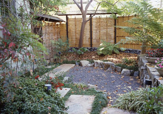 1. Bamboo Panel Fence, 2. Pallet Fence, 3. Lattice Fence, 4. Living Fence, 5. Dead Hedge, 6. Repurposed Material Fence