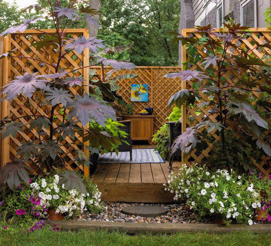 1. Bamboo Panel Fence, 2. Pallet Fence, 3. Lattice Fence, 4. Living Fence, 5. Dead Hedge, 6. Repurposed Material Fence