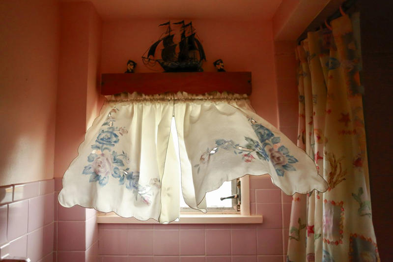 Serveware Containing Lead , Bulky Recliners, Damaged Upholstery, Old Electronics, Tattered Drapery, Old, Yellowing Plastic, Mass-Produced Replicas, Stained Linens, Stained Tupperware, Balloon-Back Chairs