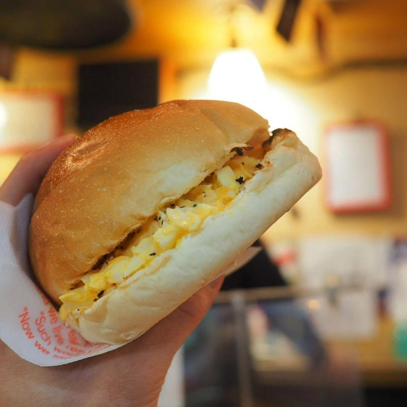 はじめに：五感で味わう！喫茶店たまごサンドが織りなす「究極の癒し」, 五感が目覚める「劇場」へようこそ！なぜ、たまごサンドは喫茶店で輝くのか？, 至福の儀式：五感を研ぎ澄ます「注文と待ち時間」の醍醐味, たまごサンド×ビール！五感で酔いしれる「至福のハーモニー」, おわりに：あなただけの「五感を満たす癒し」を見つける旅へ