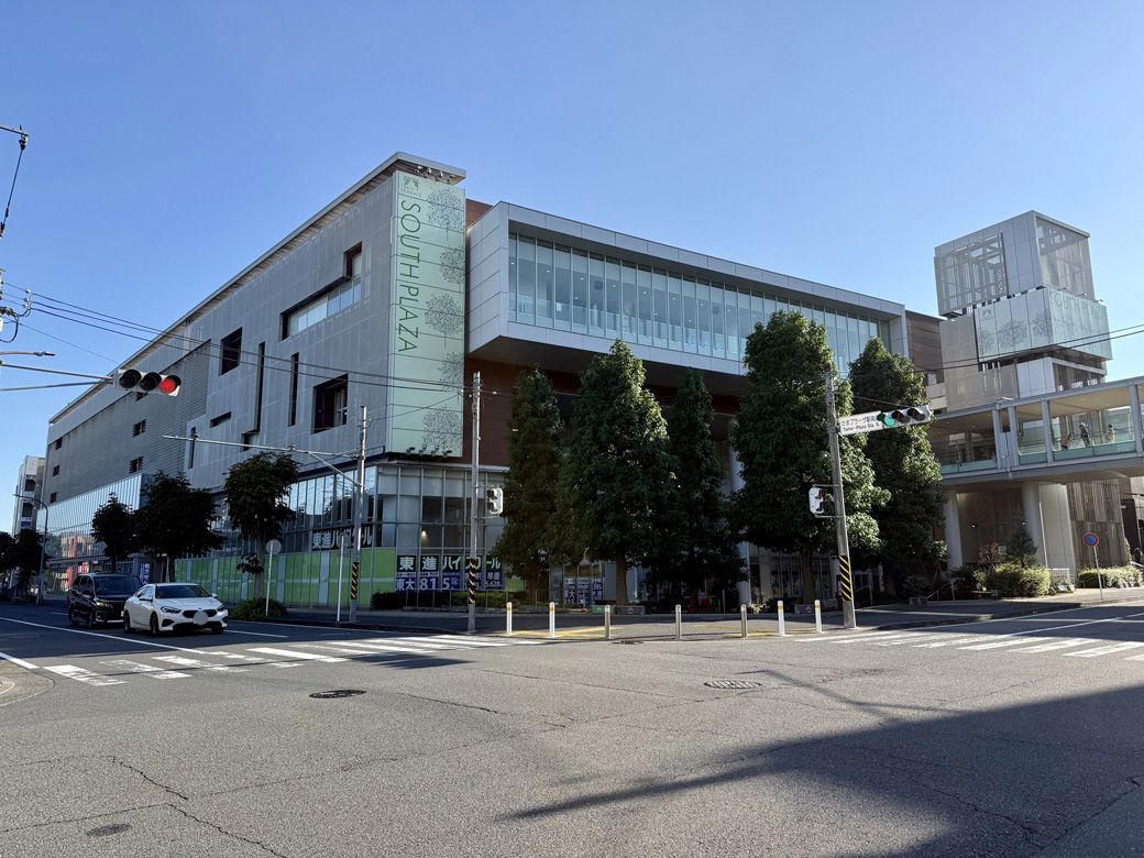 なぜ、こんなにも人が集まるのか？鍵は"この広場"にあった, なぜ「誰にとってもちょうどいい」と感じるのか？, “かつて30代”はいま70代──街が歳をとるということ, 一つの商業施設が、街を救った──「テラス」の15年, 新陳代謝する街・たまプラーザ
