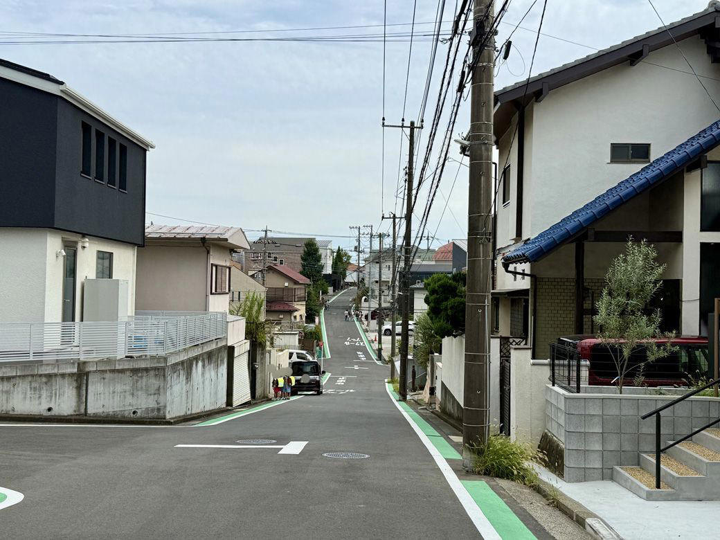 なぜ、こんなにも人が集まるのか？鍵は"この広場"にあった, なぜ「誰にとってもちょうどいい」と感じるのか？, “かつて30代”はいま70代──街が歳をとるということ, 一つの商業施設が、街を救った──「テラス」の15年, 新陳代謝する街・たまプラーザ