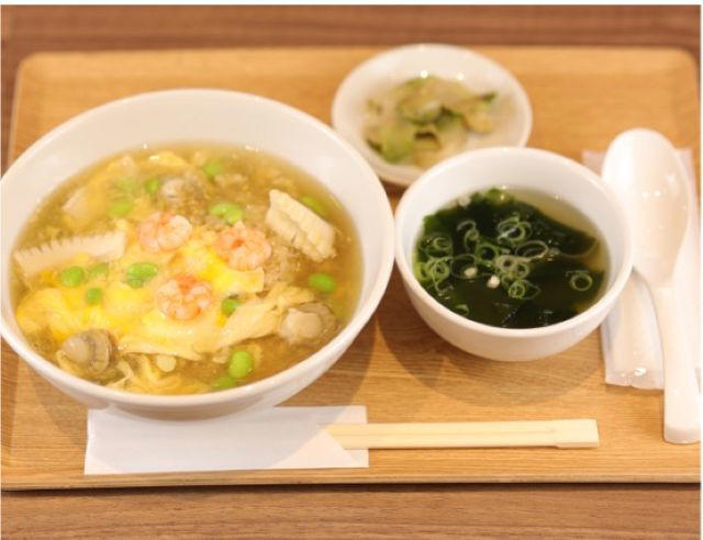 【梅田】炒飯好きの楽園「大阪炒飯倶楽部」, 【なんば】ボリューム系サンドイッチ専門店「チャームサイドサンドイッチ大阪なんば店」, 【中崎町】“薬膳×スパイス”がテーマの「Wabi cafe」, 【中津】アメリカンダイナー「Wythe Club」, 【鶴橋】韓国本場ナッコプセ専門店「サウィ食堂」