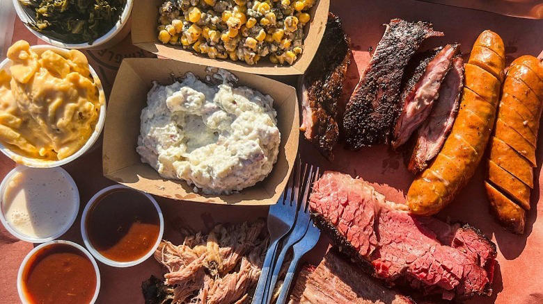Bringle's Smoking Oasis Whitt's Barbecue, Bar-B-Cutie Smokehouse, Mary's Old Fashioned Pit Bar-B-Que, Drifters Tennessee Barbeque Joint, Loveless Cafe, Bringle's Smoking Oasis, Butchertown Hall, Martin's Bar-B-Que Joint, Edley's Bar-B-Que, Peg Leg Porker