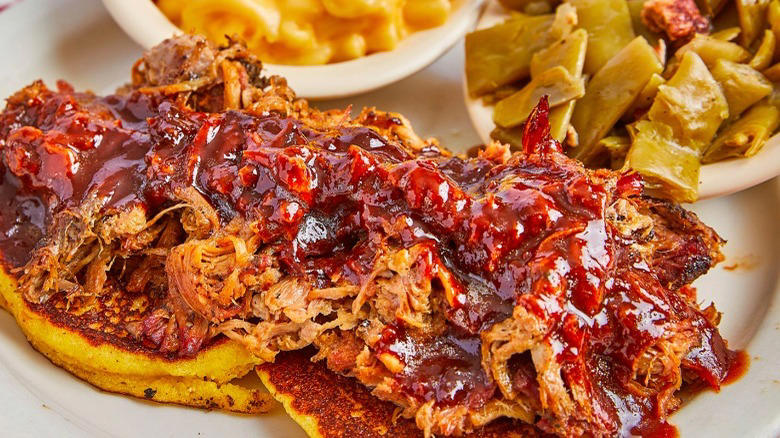 Loveless Cafe Whitt's Barbecue, Bar-B-Cutie Smokehouse, Mary's Old Fashioned Pit Bar-B-Que, Drifters Tennessee Barbeque Joint, Loveless Cafe, Bringle's Smoking Oasis, Butchertown Hall, Martin's Bar-B-Que Joint, Edley's Bar-B-Que, Peg Leg Porker