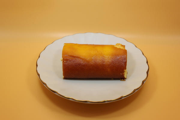 実際に掘って食べるスイートポテトが楽しい！, 見た目は完全にロールケーキ。でも……, 甘さのバランスの良さならこれ！, スナック系もやっぱりおいしい, お芋好きなら探してみて