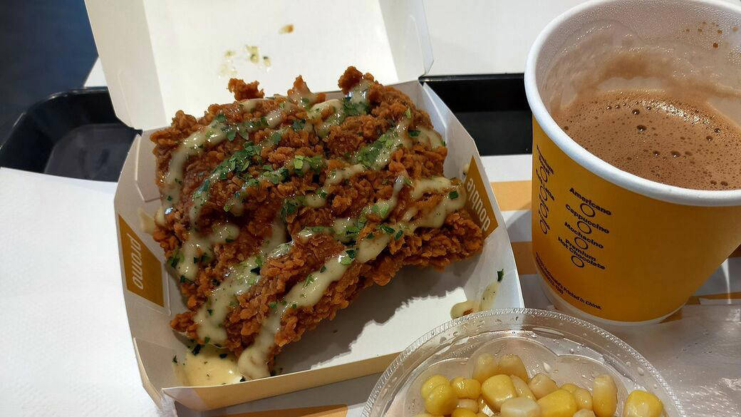 美しいたたずまいのマック, 「海外旅行でマック」の敗北感, マックは灯台のような存在, ご当地メニューが世界一周の楽しみに, インドでマハラジャマックを食べる, マックのない国もあった