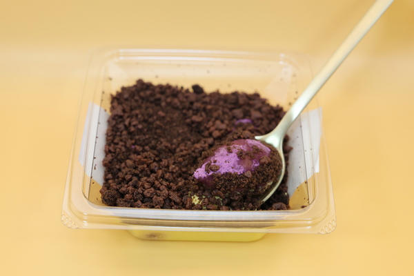 実際に掘って食べるスイートポテトが楽しい！, 見た目は完全にロールケーキ。でも……, 甘さのバランスの良さならこれ！, スナック系もやっぱりおいしい, お芋好きなら探してみて