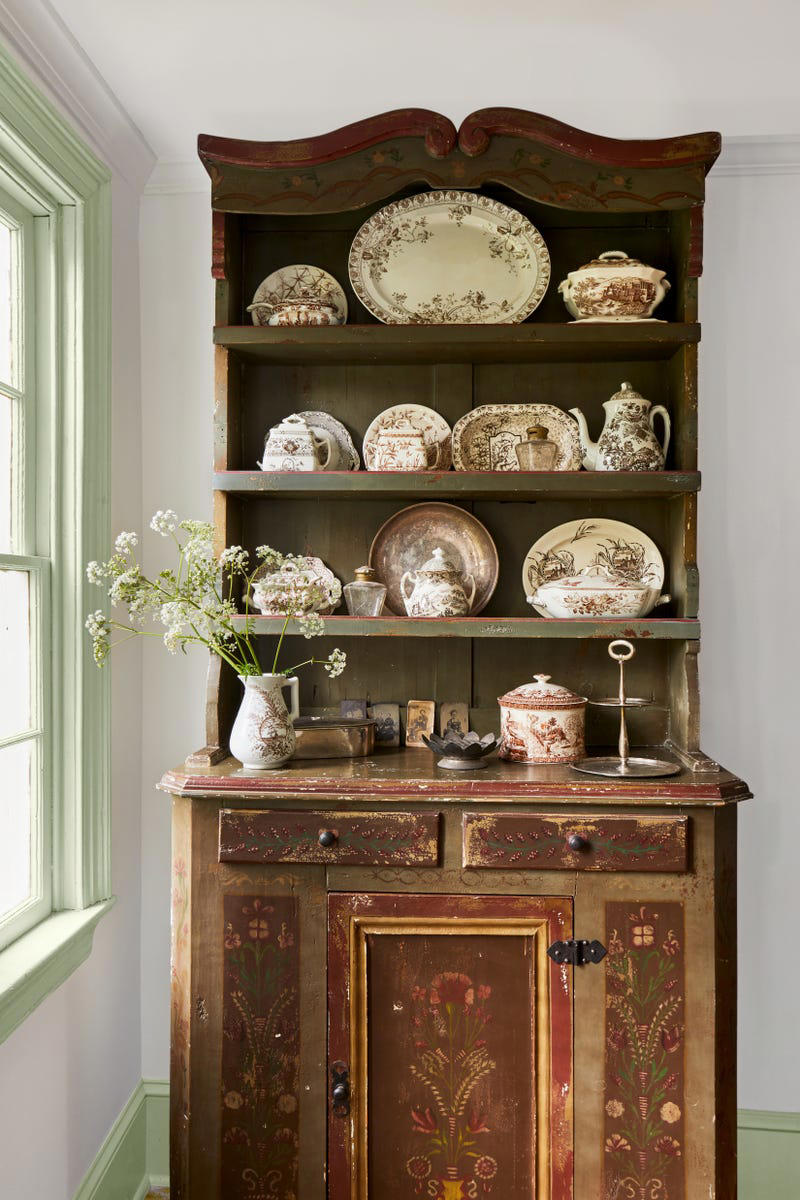 Wall-Mounted Cabinets, Cachepots , Fireplace Accessories, Large Display Cabinets and Chests, Hosting Staples
