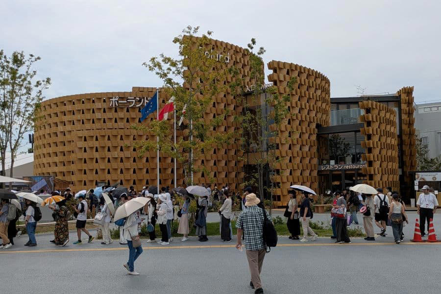 事前準備・記者についての参考情報, 東ゲート、始発電車で夢洲駅に臨む, 早く入場出来たら、並びながら当日登録するのが肝, 午前は当日登録を駆使できるかが重要, 午後は当日登録をどれくらい拾えるかが勝負, 22パビリオン、それぞれに楽しめ大満足