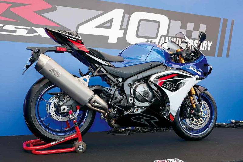 スズキ「GSX-R1000R」40周年記念モデルの特徴, スズキ「GSX-R1000R」40周年記念車のカラーバリエーション・人気投票, スズキ「GSX-R1000R」40周年記念車の各部装備・ディテール解説, スズキ「GSX-R1000R」40周年記念車の動画・写真, スズキ「GSX-R1000R」40周年記念車の主なスペック, スズキ「GSX-R1000R」関連のおすすめ記事