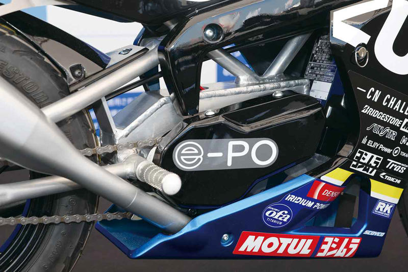 スズキ「GSX-R1000R」40周年記念モデルの特徴, スズキ「GSX-R1000R」40周年記念車のカラーバリエーション・人気投票, スズキ「GSX-R1000R」40周年記念車の各部装備・ディテール解説, スズキ「GSX-R1000R」40周年記念車の動画・写真, スズキ「GSX-R1000R」40周年記念車の主なスペック, スズキ「GSX-R1000R」関連のおすすめ記事