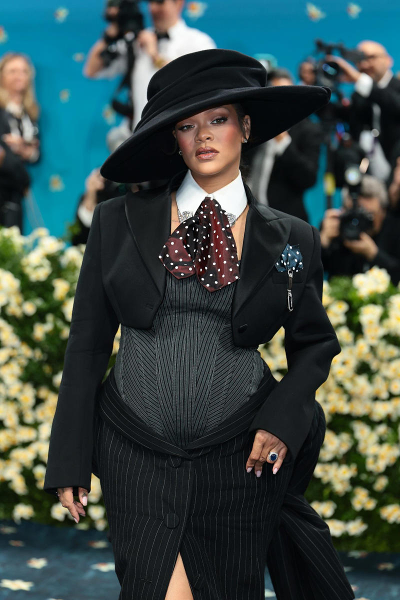 A proud moment for celebrities, Saoirse Ronan, Rooney Mara, Vanessa Kirby, Karlie Kloss, Rihanna in 2022, Rihanna in 2023, Rihanna in 2025, Kiera Knightley, Rosie Huntington-Whiteley, Blake Lively, Gwen Stefani, Kerry Washington, Heidi Klum, Angelina Jolie, Serena Williams, Jennifer Lawrence, Sophie Turner, Natalie Portman, Felicity Jones, Chanel Iman