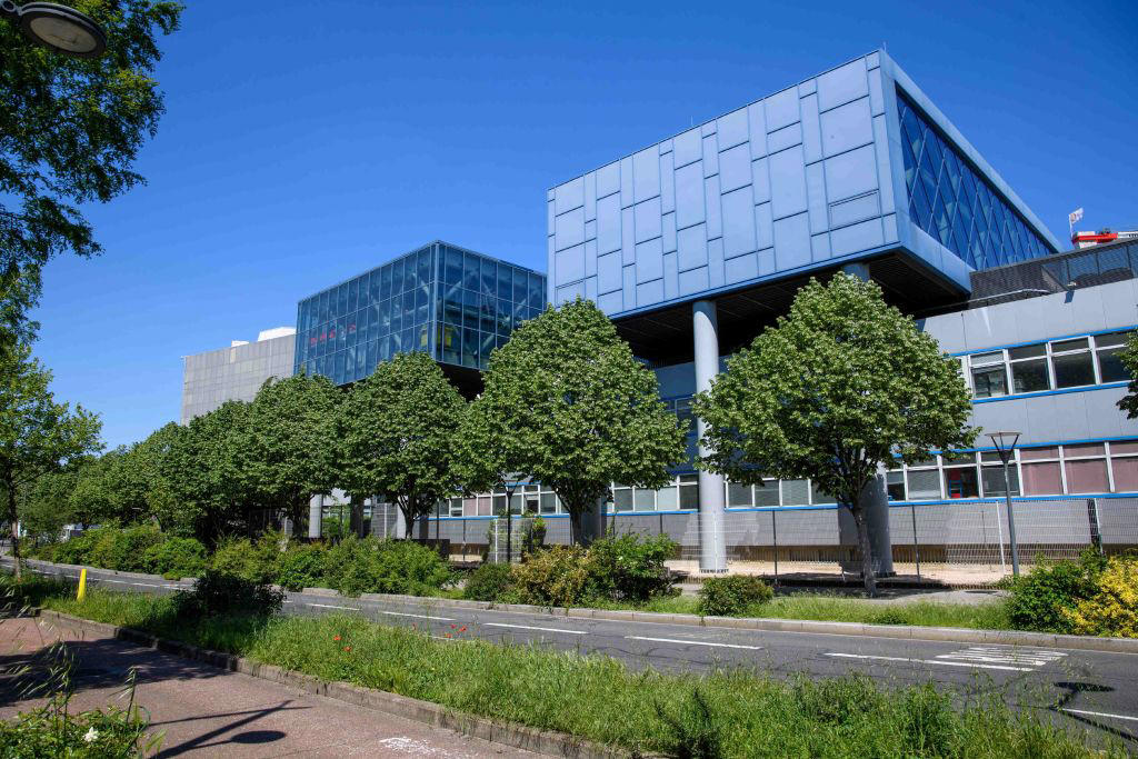 ウイルス「封じ込め」の世界基準, オーダーメイドで遺伝子をつくる会社も, ウイルス「復活」の功罪, 市街地にある民間施設, 透明性のある議論, 「なにも話せない」と取材を拒否
