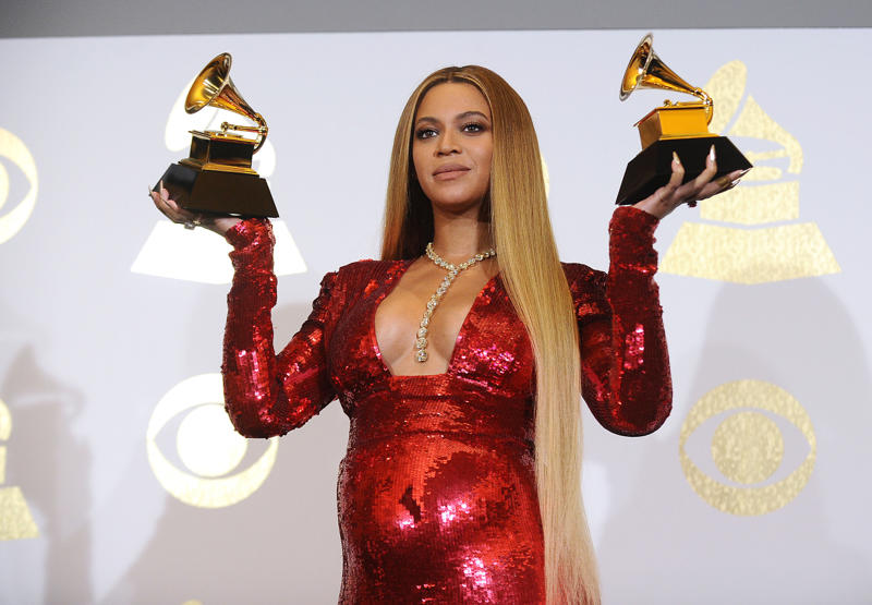 A proud moment for celebrities, Saoirse Ronan, Rooney Mara, Vanessa Kirby, Karlie Kloss, Rihanna in 2022, Rihanna in 2023, Rihanna in 2025, Kiera Knightley, Rosie Huntington-Whiteley, Blake Lively, Gwen Stefani, Kerry Washington, Heidi Klum, Angelina Jolie, Serena Williams, Jennifer Lawrence, Sophie Turner, Natalie Portman, Felicity Jones, Chanel Iman