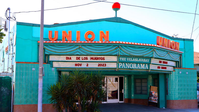 Immerse yourself in art at the Norton Simon Museum in Pasadena, Watch a silent film at Old Town Music Hall in El Segundo, Rancho Los Alamitos is a tranquil haven in Long Beach, Methodology