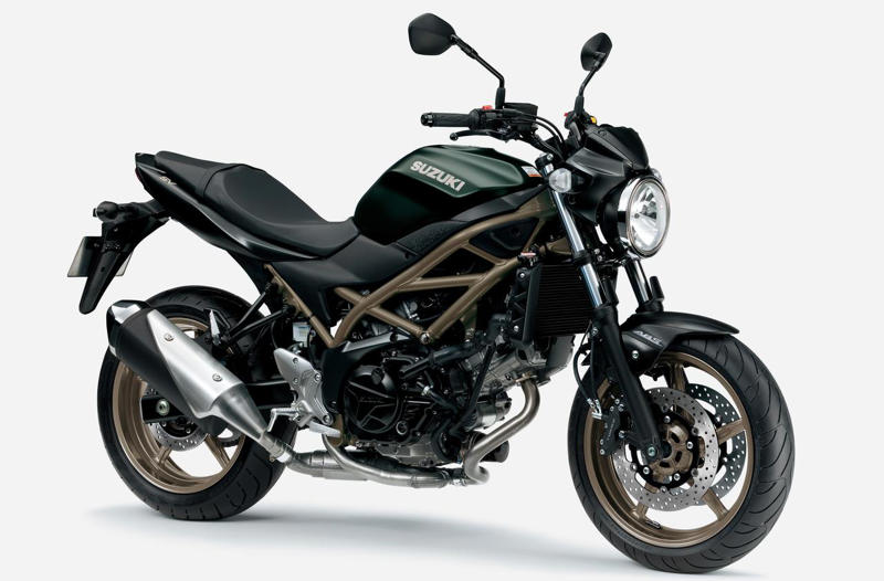 スズキのバイク！ 2025年の人気記事5位～1位はこちら！, 第5位／スズキの軽快Vツインスポーツ「SV650」のニューカラーが似合いすぎ！, 第4位／125ccスポーツとはなんぞや？ 編集部 北岡が極寒マイナス3度の早朝ワインディングに突撃！, 第3位／バーグマン400で1日1000km日帰りランチはできるのか⁉︎, 第2位／高速道路に乗れない125ccバイクはツーリングには不向き？ 6速MTネイキッドで日帰り250kmを走ってみた, 第1位／誰が乗っても「これはいい！」と思えるバイクの記事が第一位に！, この他、TOP10に近かった人気記事はこちら！, 2025年の人気記事ランキング【6位～10位】へ戻る！, スズキファンのためのWEBサイト！